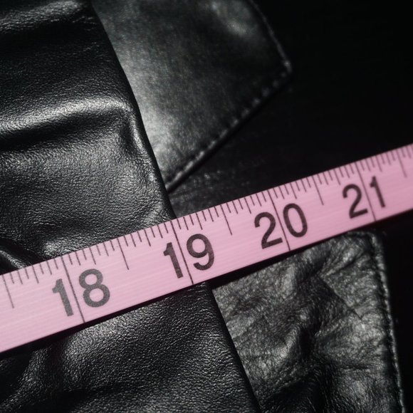 Vintage 80s Wilson Cropped Leather Jacket - Picture 9 of 9